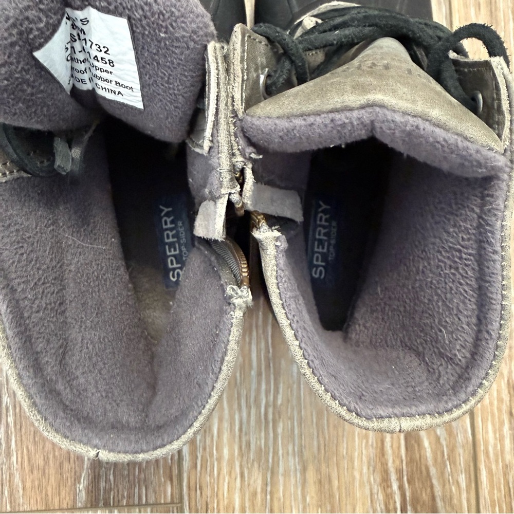 Sperry Waterproof Leather Duck Boots Women SZ 8M Black & Gray Preppy Snow Rain - Picture 5 of 9
